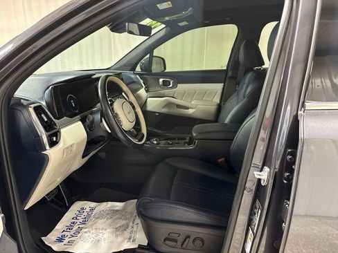 Used 2022 Kia Sorento SX Prestige w/ Panoramic Sunroof Package AWD/4WD image 14