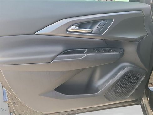 New 2026 Chevrolet Equinox EV LT image 29