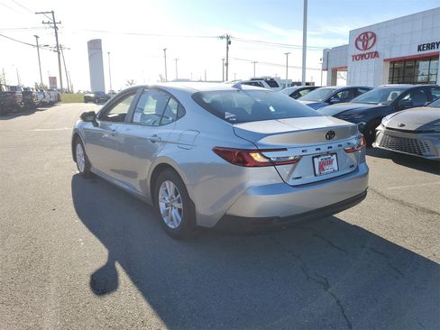 New 2026 Toyota Camry LE image 3