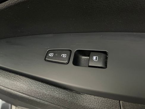 Used 2024 Kia Sportage LX image 25