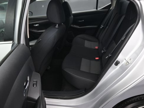 Used 2022 Nissan Sentra SV image 23