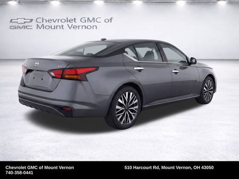 Used 2024 Nissan Altima 2.5 SV FWD image 24