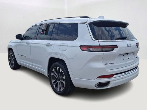 Used 2021 Jeep Grand Cherokee L Overland w/ Luxury Tech Group IV AWD/4WD image 4