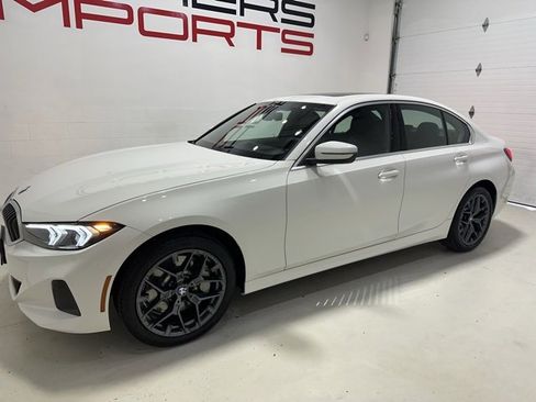 Used 2025 BMW 330i xDrive 330i xDrive w/ Premium Package image 2
