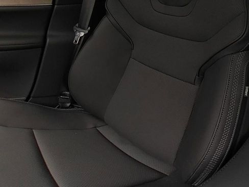 New 2025 Volvo EX90 Plus image 32