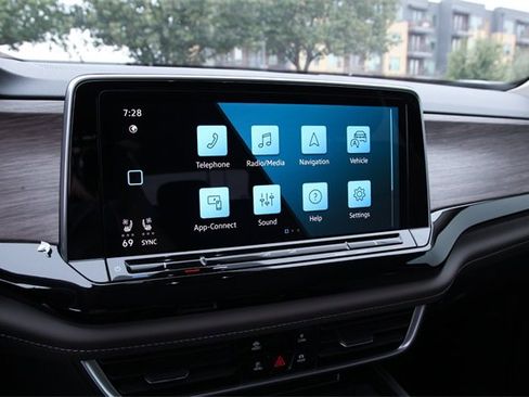 New 2026 Volkswagen Atlas SEL image 12