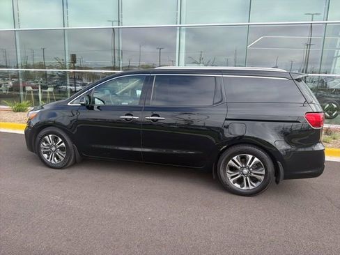 Used 2019 Kia Sedona SX FWD image 18