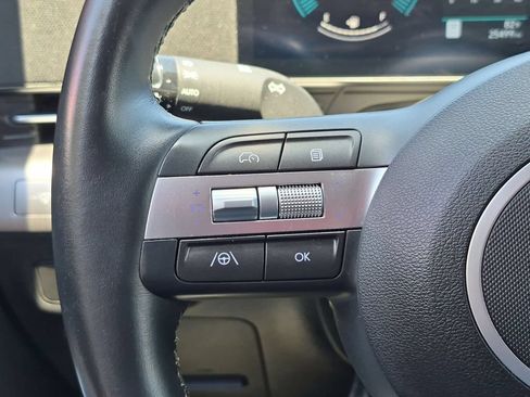 Used 2025 Hyundai Kona SEL FWD image 21