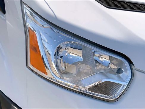 Used 2019 Ford Transit 150 XLT image 26