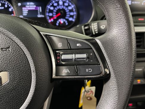 Used 2024 Kia Forte LXS FWD image 29