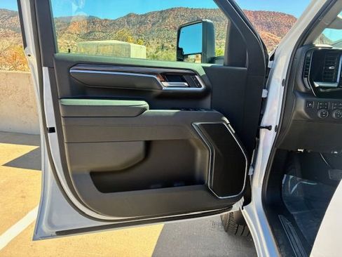 New 2026 Chevrolet Silverado 3500 LT w/ All Star Edition AWD/4WD image 10