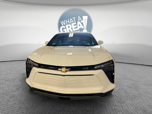 Certified 2024 Chevrolet Blazer EV LT AWD/4WD image 9