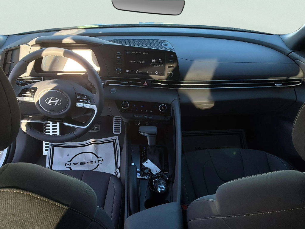 Used 2025 Hyundai Elantra Sport FWD image 15
