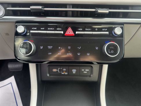 New 2026 Hyundai Tucson SEL image 18