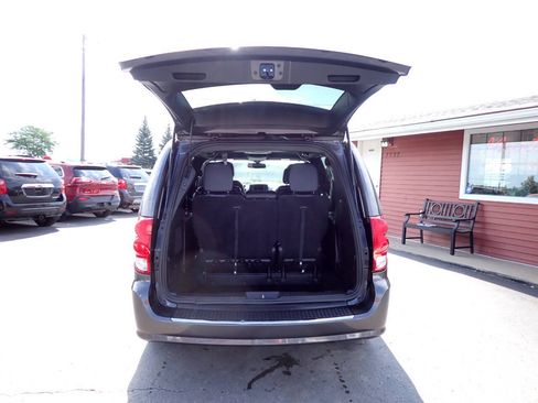 Used 2019 Dodge Grand Caravan GT FWD image 5
