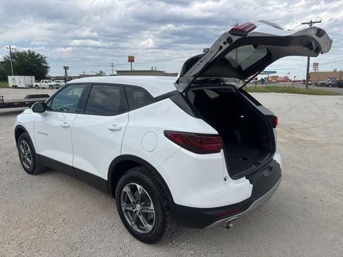 Used 2025 Chevrolet Blazer LT AWD/4WD image 8