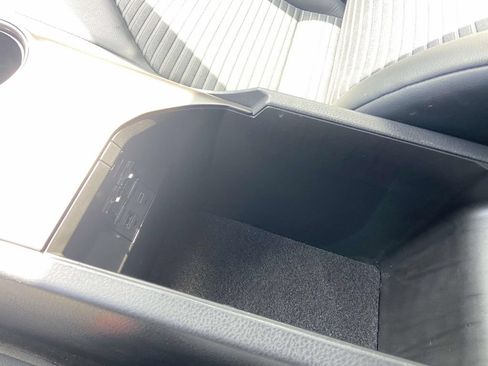 Used 2024 Toyota Camry SE FWD image 25