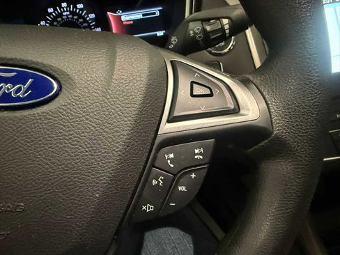 Used 2017 Ford Fusion SE w/ Fusion SE Technology Package image 30