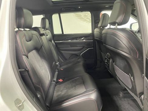 Used 2022 Jeep Grand Cherokee Trailhawk w/ Advanced Protech Group II AWD/4WD image 22
