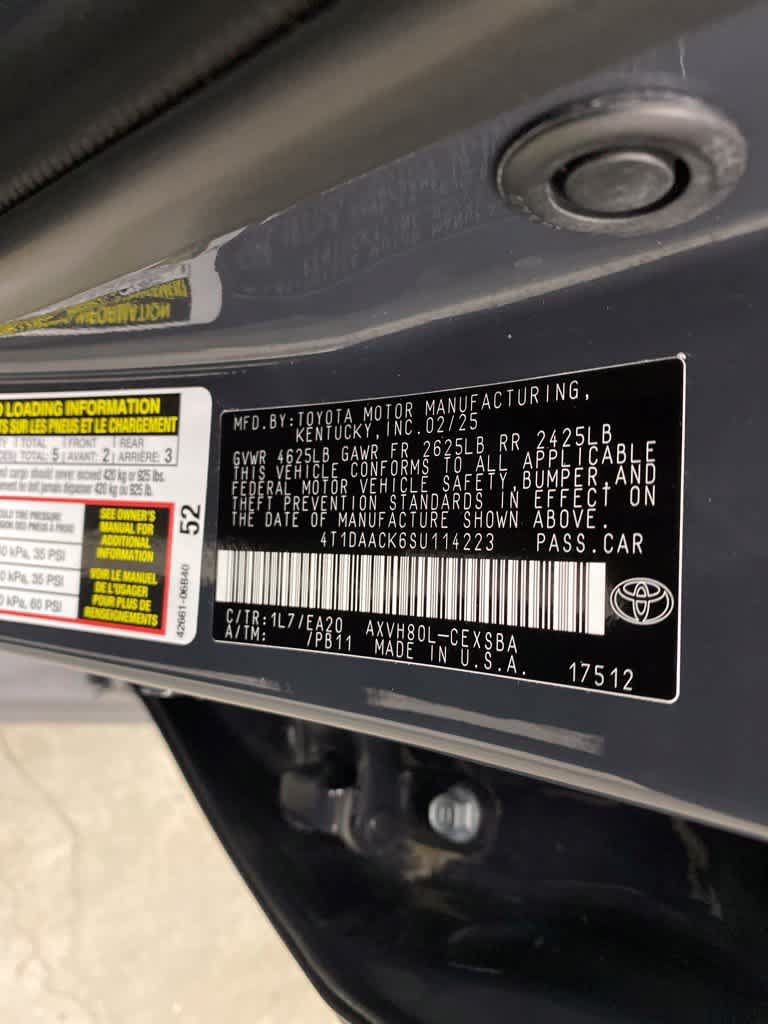 Used 2025 Toyota Camry SE FWD image 30