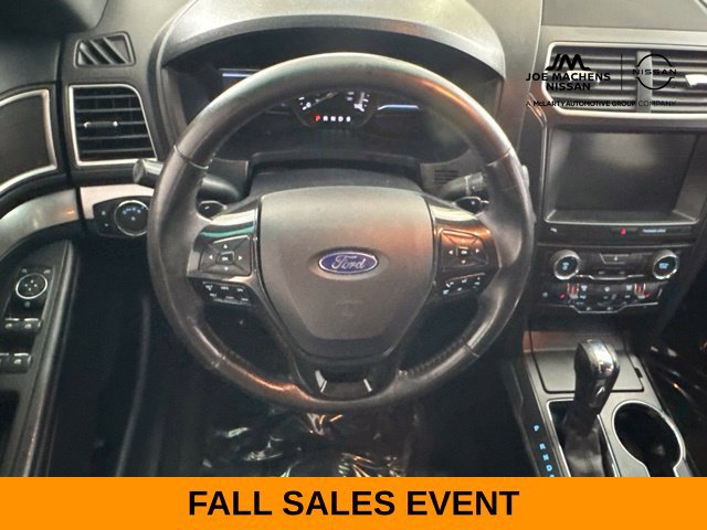 Used 2016 Ford Explorer XLT w/ Equipment Group 202A FWD image 47