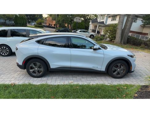 Used 2022 Ford Mustang Mach-E Select AWD/4WD image 5