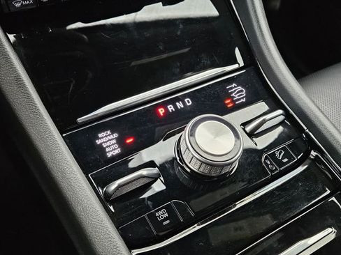 Used 2024 Jeep Grand Cherokee L Summit w/ High Altitude Package image 19