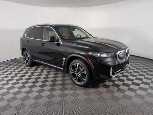 Used 2026 BMW X5 sDrive40i w/ Premium Package image 6