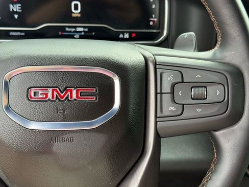 Used 2025 GMC Sierra 1500 AT4 image 32