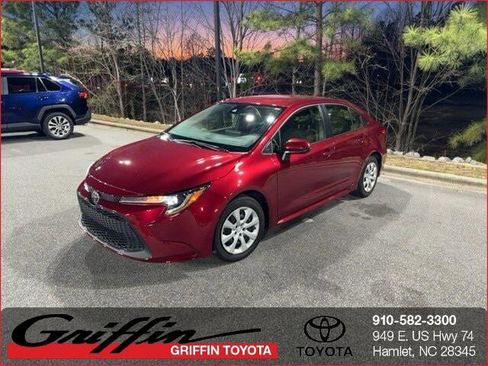 Certified 2022 Toyota Corolla LE image 1