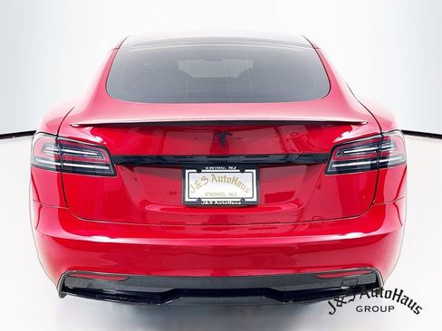Used 2022 Tesla Model S Plaid image 6