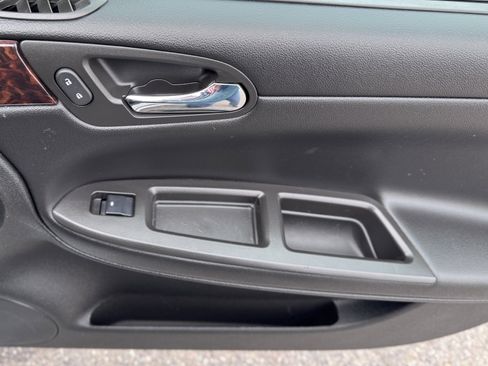 Used 2016 Chevrolet Impala LT image 39