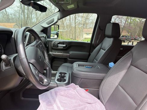 Used 2022 Chevrolet Silverado 2500 LTZ w/ LTZ Plus Package AWD/4WD image 2