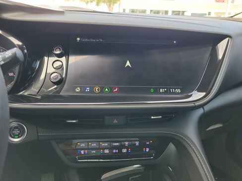 Certified 2023 Buick Envision Avenir image 23