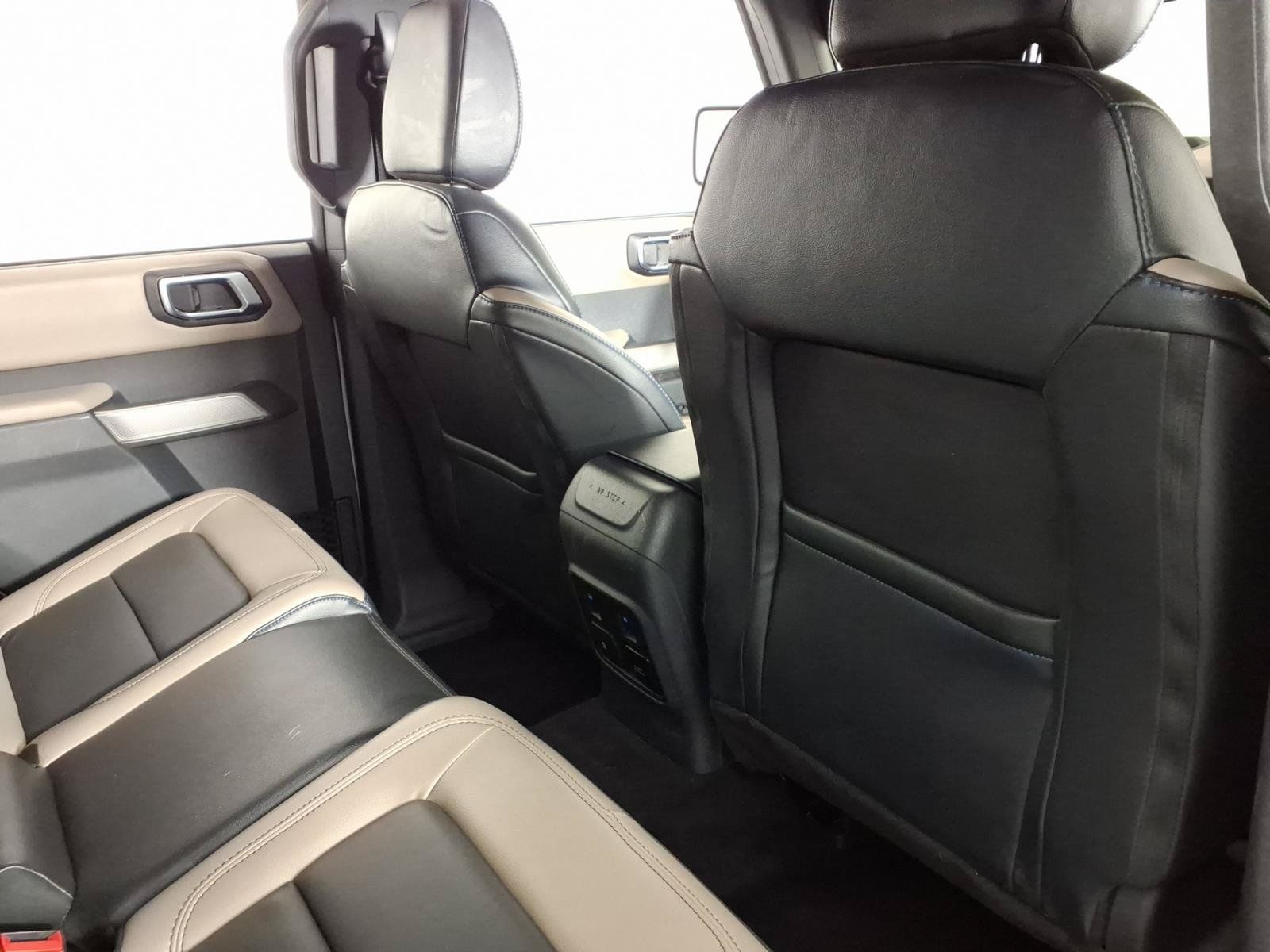 Used 2023 Ford Bronco Wildtrak AWD/4WD image 11