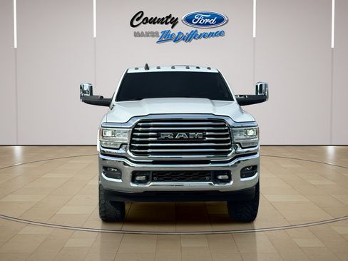 Used 2022 RAM 3500 Limited AWD/4WD image 13