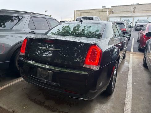 Used 2016 Chrysler 300 Limited AWD/4WD image 5
