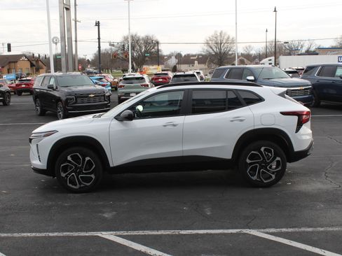 New 2026 Chevrolet Trax RS image 6