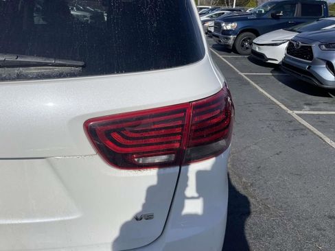 Used 2019 Kia Sorento LX w/ LX V6 Convenience Package image 17