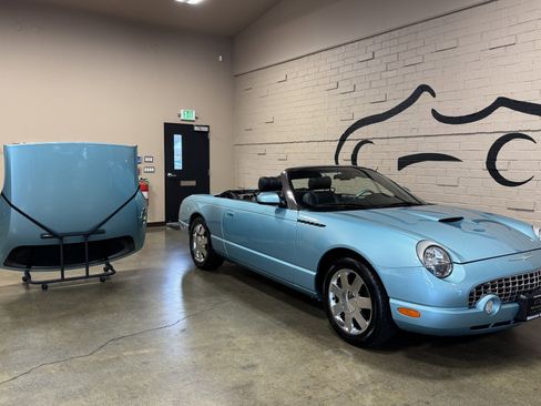Used 2002 Ford Thunderbird image 2