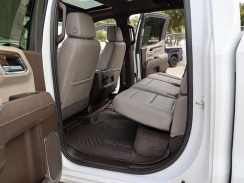 Used 2025 Chevrolet Silverado 1500 LT Trail Boss w/ LT Trail Boss Premium Package AWD/4WD image 41