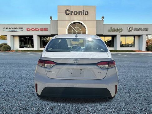 Used 2024 Toyota Corolla LE image 4