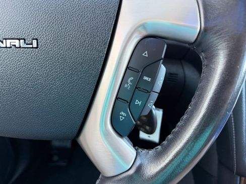 Used 2016 GMC Acadia Denali AWD/4WD image 22