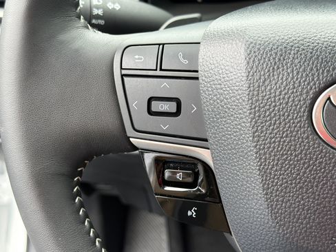 Used 2026 Toyota Camry SE w/ Multimedia Upgrade Package FWD image 23