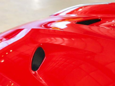 Used 2015 Ferrari California T RWD image 13