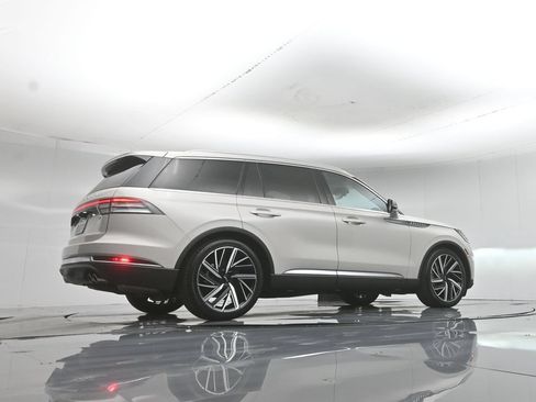 Used 2025 Lincoln Aviator Reserve w/ Equipment Group 201A AWD/4WD image 55
