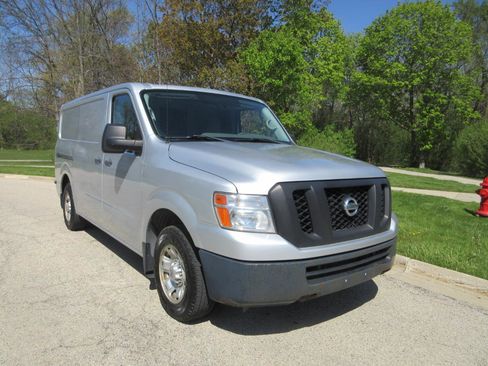 Used 2016 Nissan NV 2500 SV RWD image 22