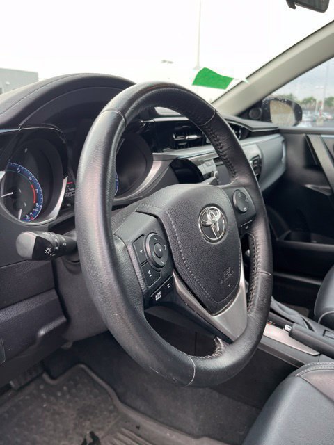 Used 2015 Toyota Corolla S Premium FWD image 14
