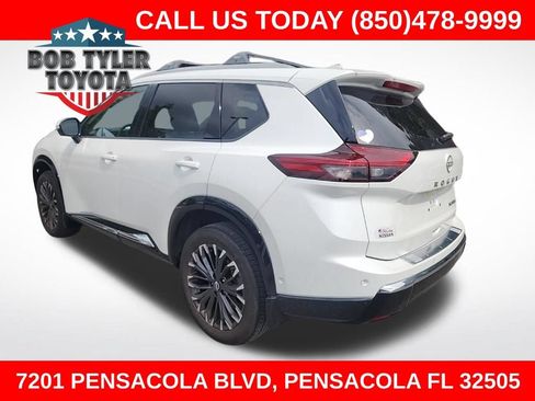 Used 2025 Nissan Rogue Platinum FWD image 1