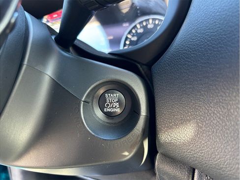 Used 2021 Jeep Renegade Latitude FWD image 26